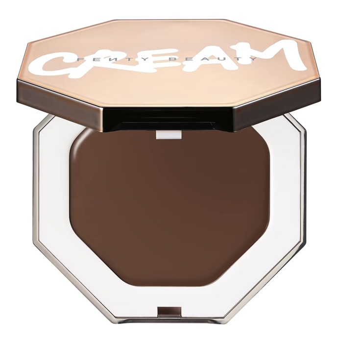 Krémový bronzer, Fenty Beauty, 950 Kč
Krémový bronzer, Fenty Beauty, 950 Kč