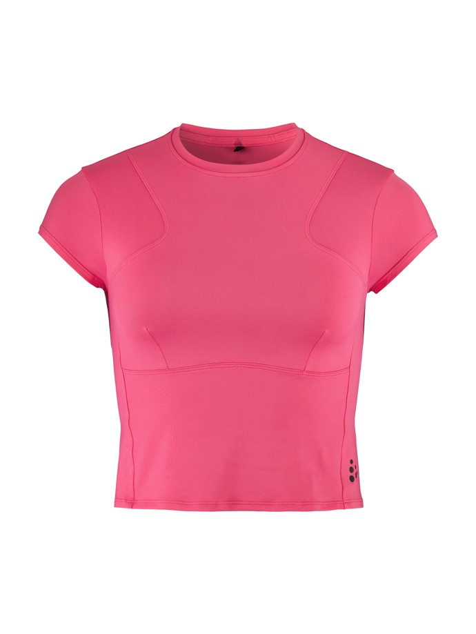 Dámské sportovní triko ADV Tone Cropped je vhodné na širokou škálu sportovních aktivit. Ergonomický, přiléhavý střih zvýrazňuje přednosti ženské postavy. 990 Kč
