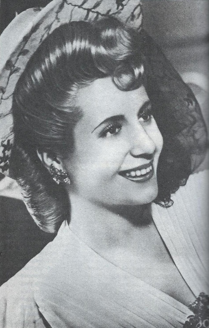 Evita ještě jako Eva Duarte v roce 1942.
Evita ještě jako Eva Duarte v roce 1942.