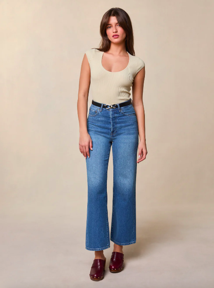 Flare džíny, Rouje, 145 eur
Flare džíny, Rouje, 145 eur