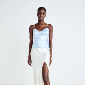 Sukně: Gina Tricot, 1 010 Kč
