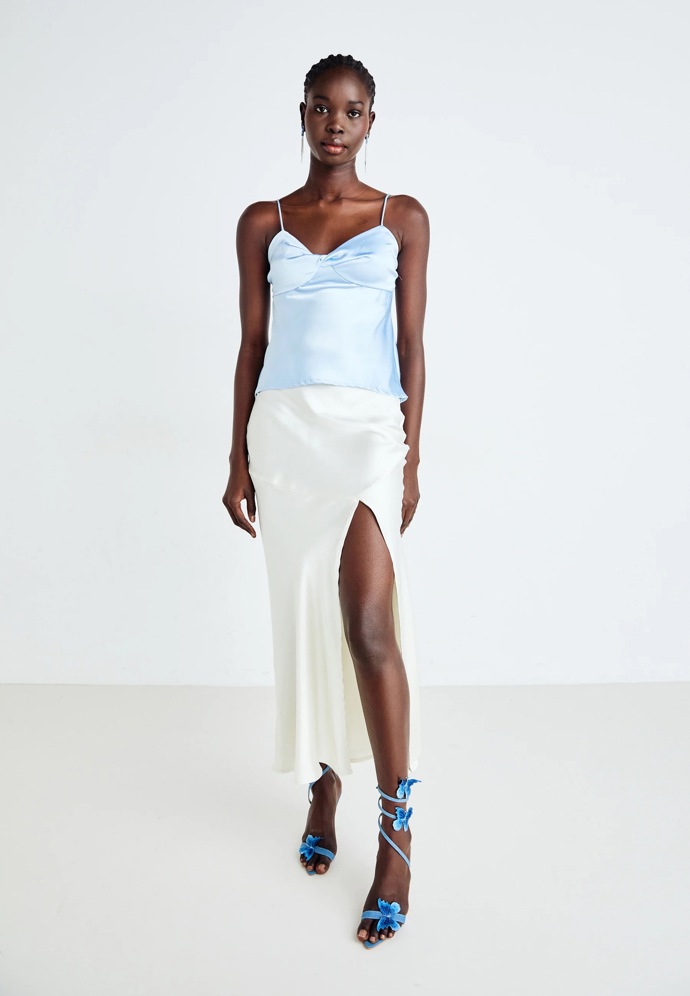 Sukně: Gina Tricot, 1 010 Kč
Sukně: Gina Tricot, 1 010 Kč