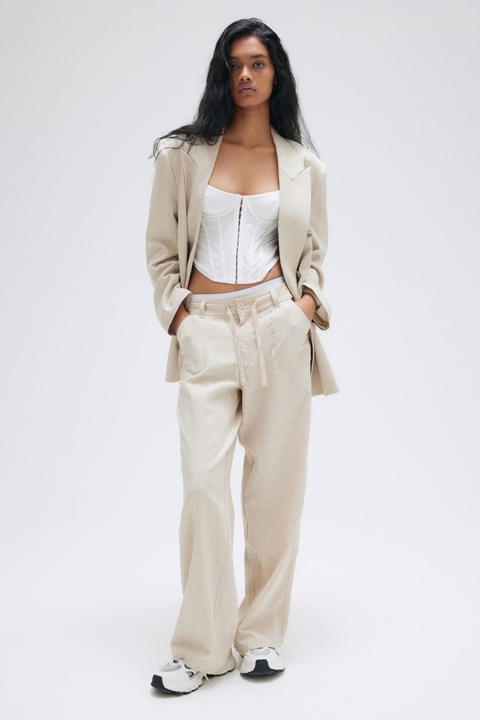 Kalhoty: H&M, 479 Kč
Kalhoty: H&M, 479 Kč