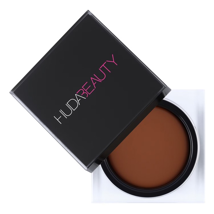 Krémový bronzer, Huda Beauty, 890 Kč
Krémový bronzer, Huda Beauty, 890 Kč