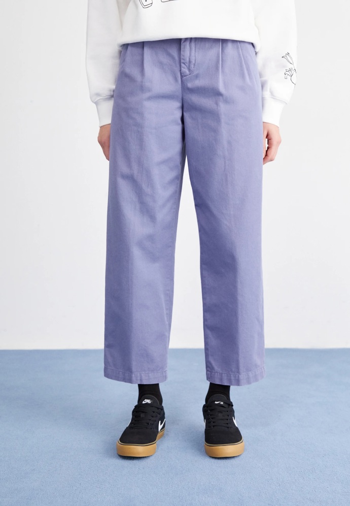 Kalhoty, Carhartt, 2 390 Kč
