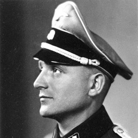Klaus Barbie v nacistické uniformě
