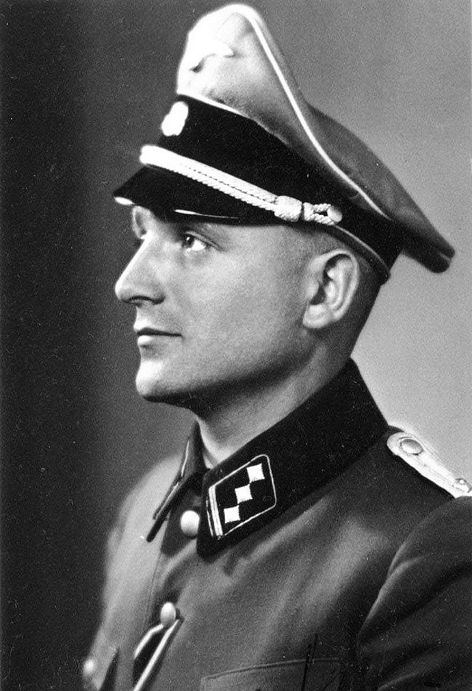 Klaus Barbie v nacistické uniformě
