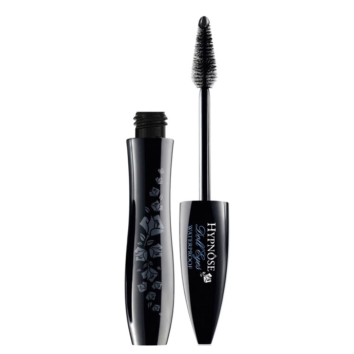 Voděodolná řasenka, Lancôme, 960 Kč
Voděodolná řasenka, Lancôme, 960 Kč