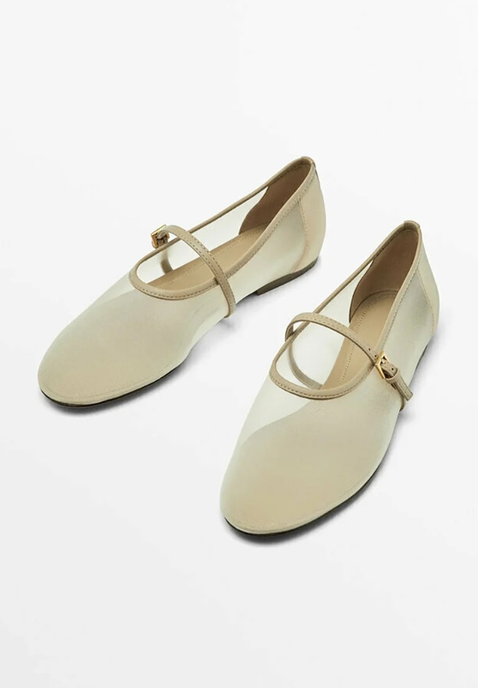Boty: Massimo Dutti, 2 295 Kč
Boty: Massimo Dutti, 2 295 Kč