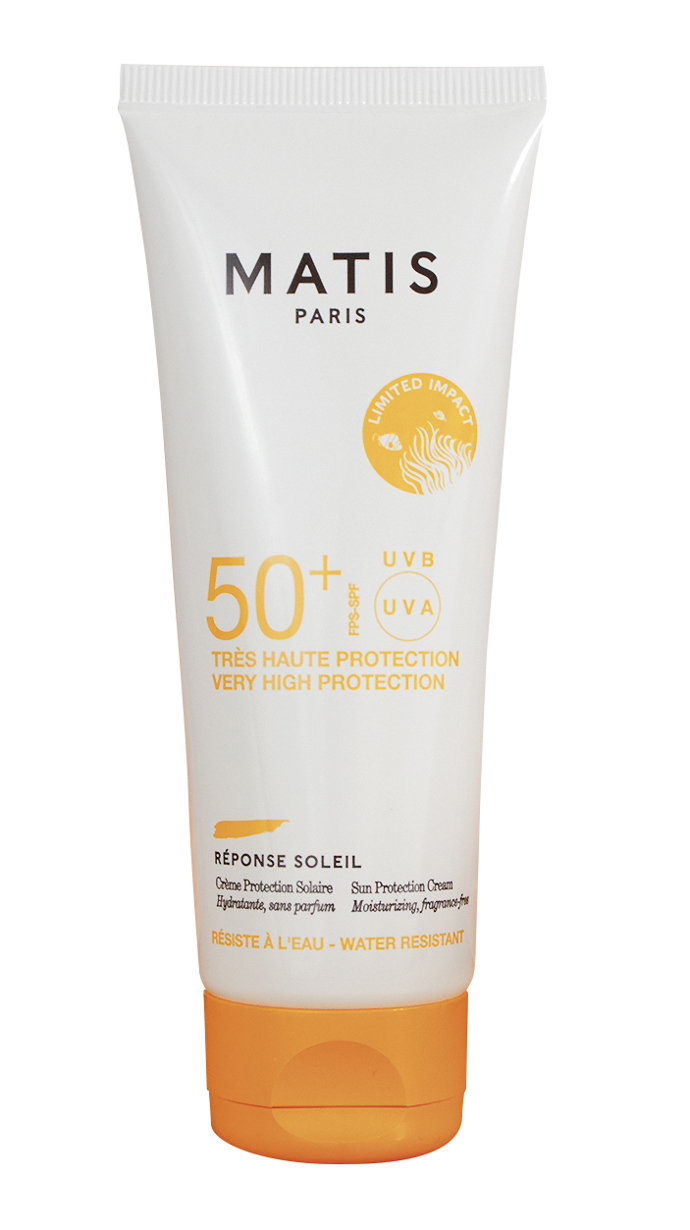 Neparfémovaný krém Sun Protection Cream SPF 50+ s vysokou ochranu proti UVA a UVB záření je voděodolný a poskytuje dlouhodobou hydrataci pleti a je šetrný k mořskému ekosystému. 1250 Kč
