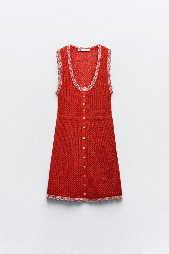 Mini šaty, Zara, 799 Kč
Mini šaty, Zara, 799 Kč