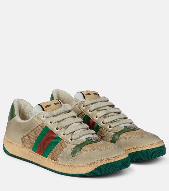 Boty, které vypadají jako špinavé? Proč ne! Značka Gucci je prodává za přibližně 20 tisíc korun.
