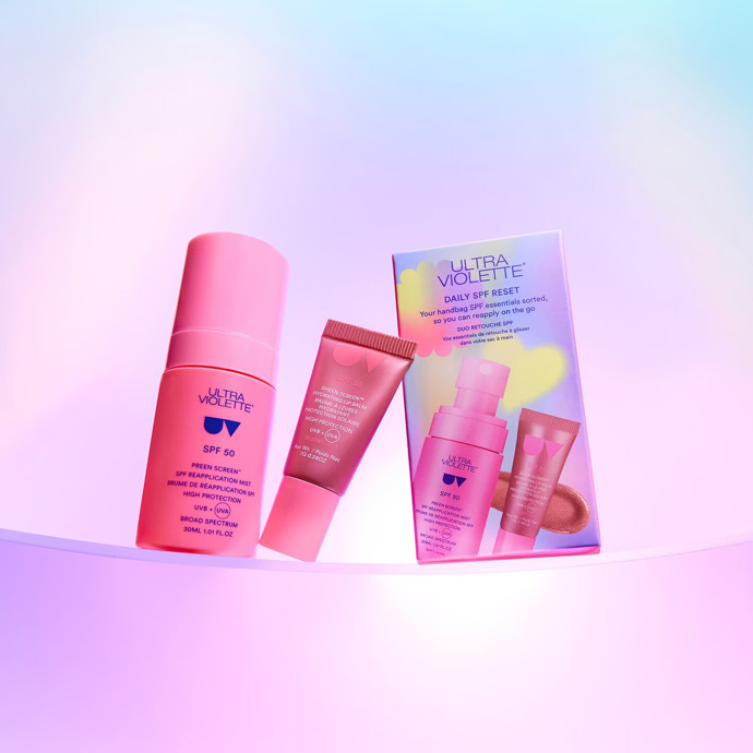 Sada opalovacích přípravků Daily SPF Reset ochrání před sluncem . Ovsahuje ochranný sprej s SPF 50 a hydratační balzám na rty s SPF 50. Ideální na cesty! 510 Kč
