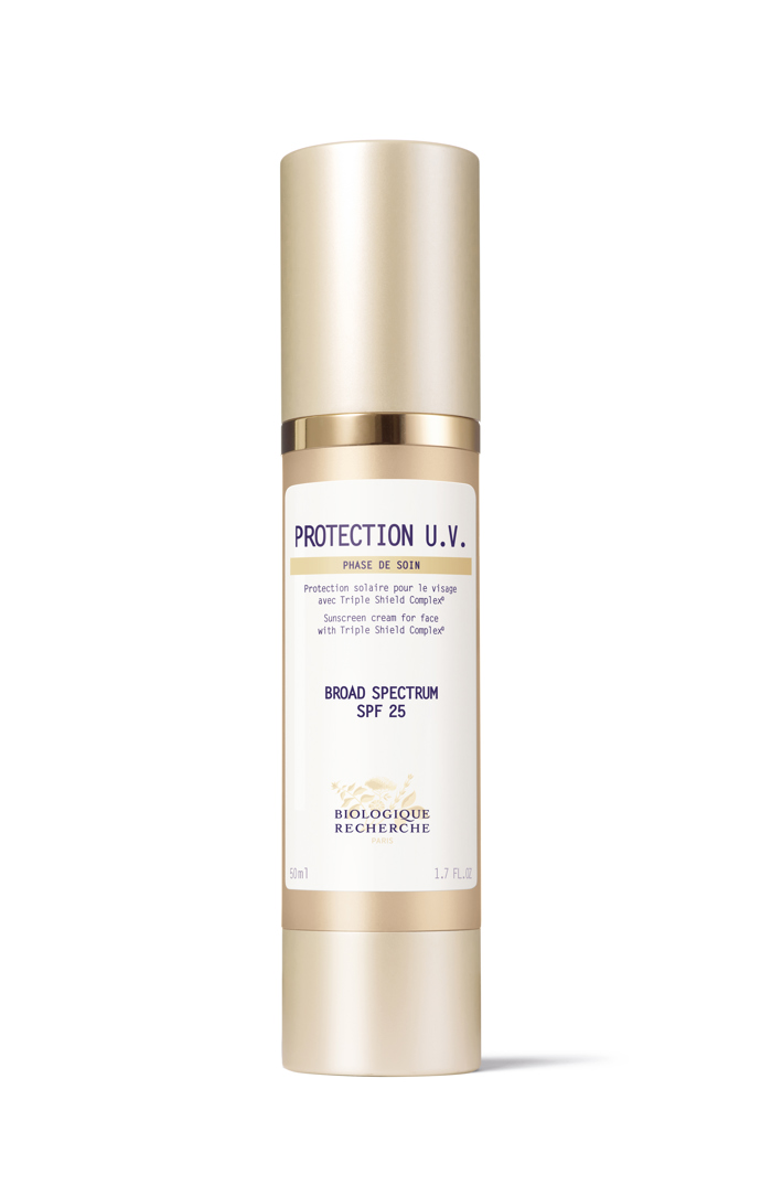 Krém Protection U.V. SPF 50 (Biologique Recherche)

Ve složení jsou 100 % přírodní filtry, které ve spojení s technologií Triple Shield Complex chrání pokožku před celým spektrem slunečního záření. Chrání ji tam proti stárnutí a má také zklidňující účinky. 

Cena: Info o ceně v salonu
