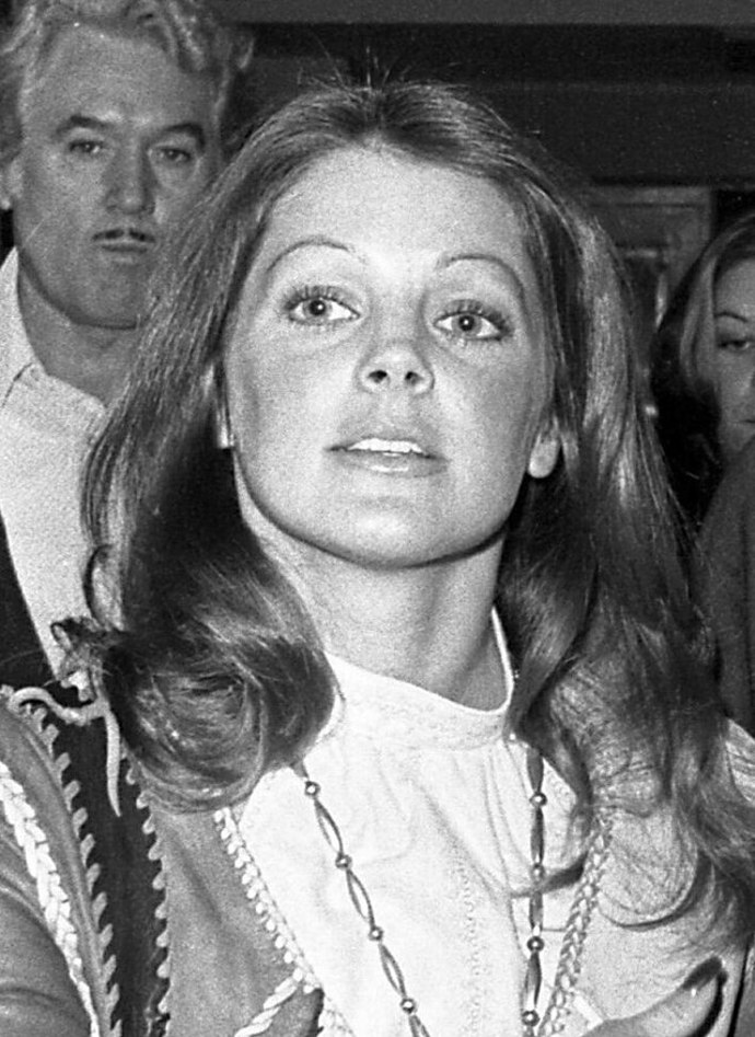 Priscilla Presley
Priscilla Presley