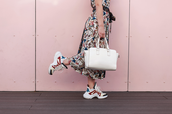 Troufnete si? Pokud chcete být opravdu trendy, sáhněte po robustních teniskách ve stylu "ugly shoes".
