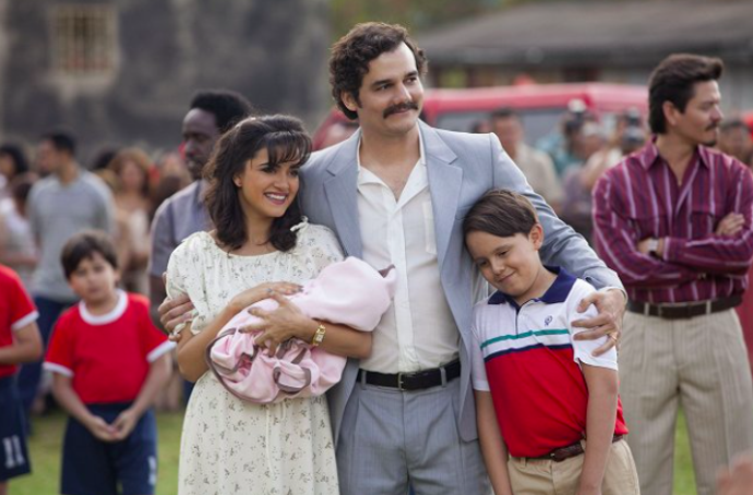 Maria Victoria Henao a Pablo Escobar v seriálu Narcos
Maria Victoria Henao a Pablo Escobar v seriálu Narcos