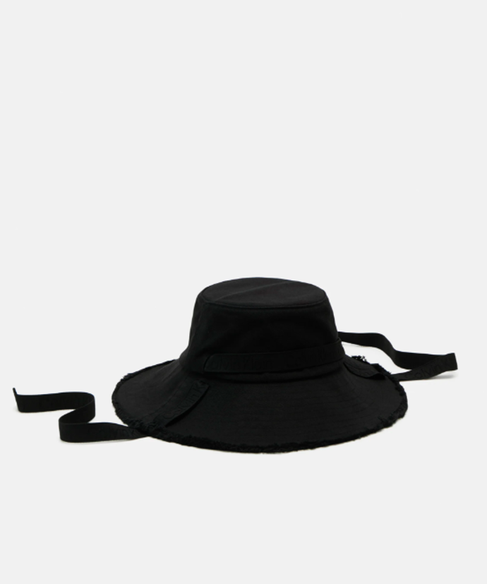 LOGO STRAP WIDE BRIM HAT - Klobouk, Calvin Klein, 1560 Kč. 
