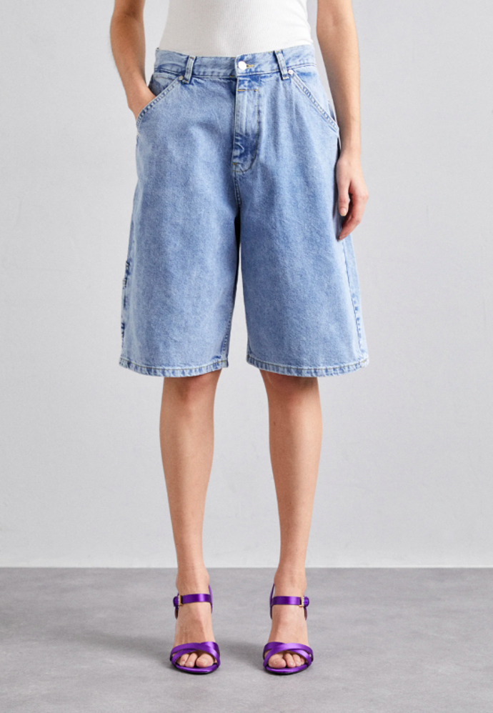 TROUSERS - Džínové kraťasy, Moschino Jeans, 4680 Kč. 
