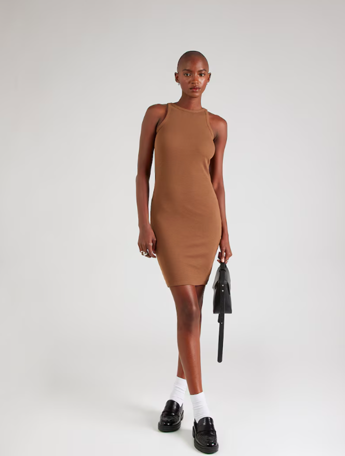 Šaty 'CHLOE', Vero Moda, 549 Kč.
Šaty 'CHLOE', Vero Moda, 549 Kč.