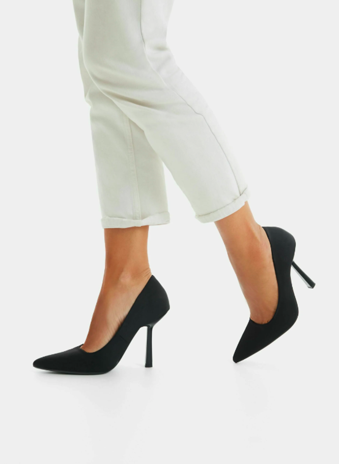 HIGH-HEEL - Lodičky na vysokém podpatku, Bershka, 549 Kč.
