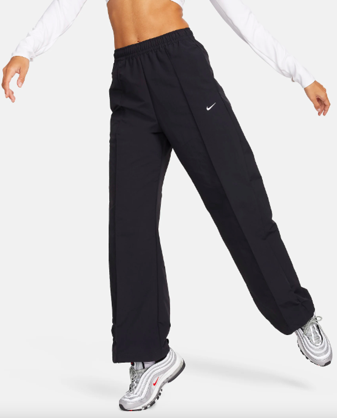 Sportovní kalhoty, Nike, 85 eur
Sportovní kalhoty, Nike, 85 eur