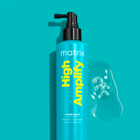 Stylingový sprej pro objem od kořínků, Matrix, 363 Kč
