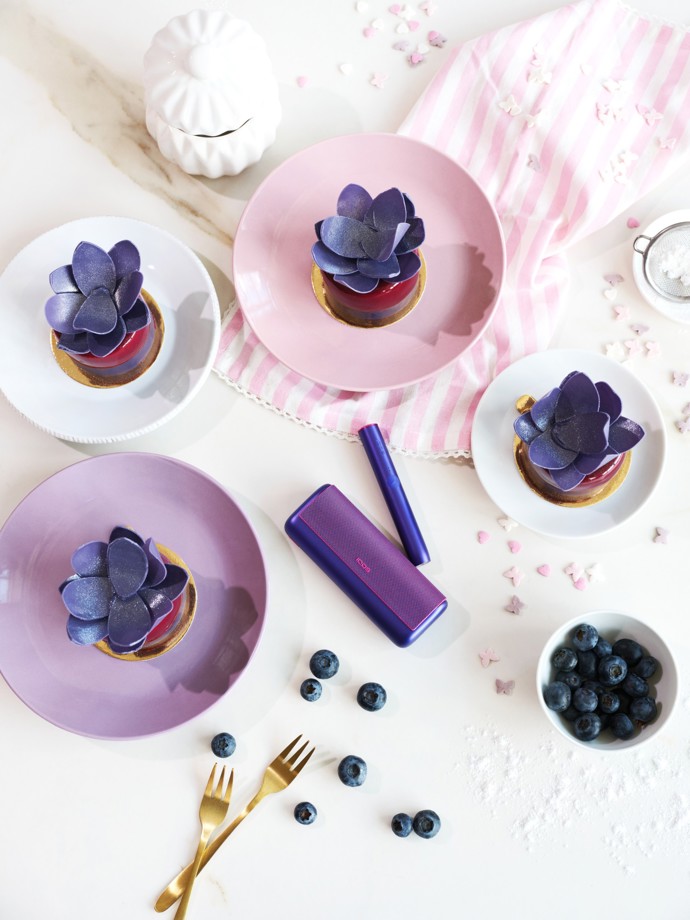 Dezert inspirovaný barevnou paletou exkluzivní limitované edice bezdýmného zařízení Iqos Iluma Neon Purple a originálními chutěmi náplní Levia
Dezert inspirovaný barevnou paletou exkluzivní limitované edice bezdýmného zařízení Iqos Iluma Neon Purple a originálními chutěmi náplní Levia