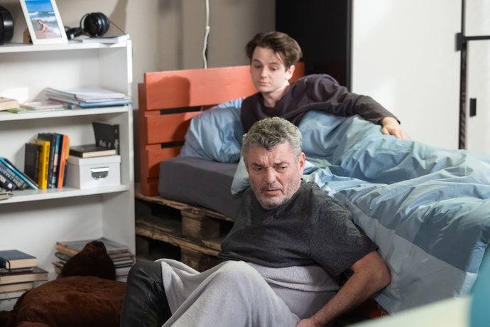 Seriál Ulice sleduje dramatické osudy několika rodin a párů

