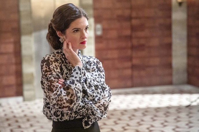 Seriál Zlatá labuť všechny okouzlila úžasnou módou a fascinujícími outfity, které není těžké napodobit.
Seriál Zlatá labuť všechny okouzlila úžasnou módou a fascinujícími outfity, které není těžké napodobit.