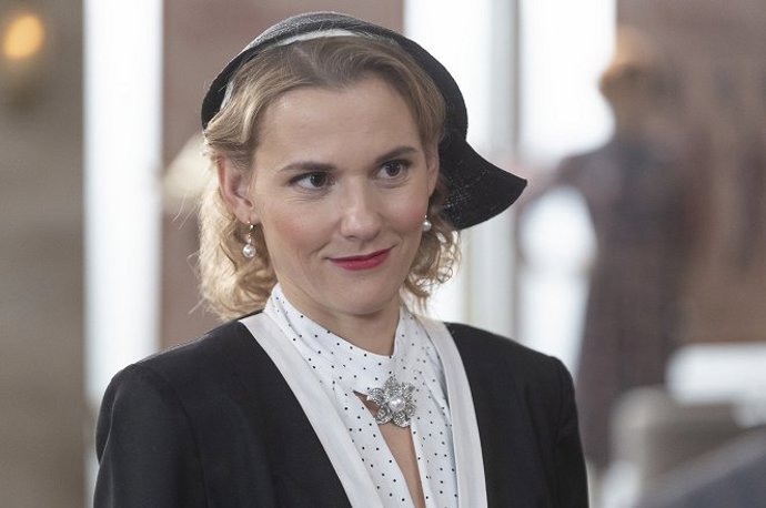 Seriál Zlatá labuť všechny okouzlila úžasnou módou a fascinujícími outfity, které není těžké napodobit.
Seriál Zlatá labuť všechny okouzlila úžasnou módou a fascinujícími outfity, které není těžké napodobit.