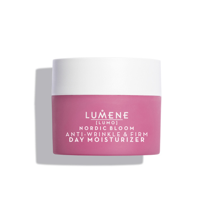 Denní krém s protivráskovým efektem hydratuje pleť, zlepšuje její pevnost a redukuje výskyt vrásek. Obsahuje komplex látek Nordic Berry Pre-Retinol (přírodní alternativu retinolu) a extrakt z brusinek bohatý na kvercetin. 790 Kč
Denní krém s protivráskovým efektem hydratuje pleť, zlepšuje její pevnost a redukuje výskyt vrásek. Obsahuje komplex látek Nordic Berry Pre-Retinol (přírodní alternativu retinolu) a extrakt z brusinek bohatý na kvercetin. 790 Kč