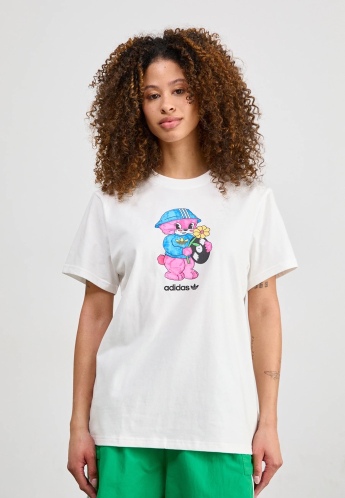 Top, Adidas, 1 000 Kč
Top, Adidas, 1 000 Kč