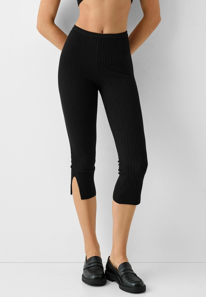 Capri kalhoty, Bershka, 499 Kč
