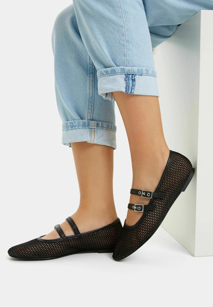 Síťované baleríny, Bershka, 549 Kč
