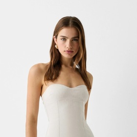 Šaty, Bershka, 579 Kč
