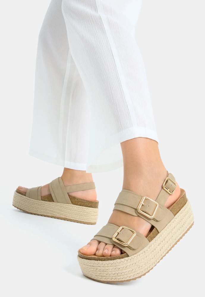 Boty, Bershka, 999 Kč
Boty, Bershka, 999 Kč
