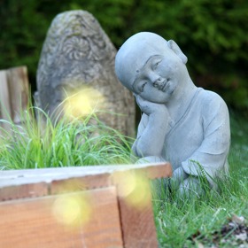 Zenová zahrada nebo balkon slouží k meditaci a odpočinku.
