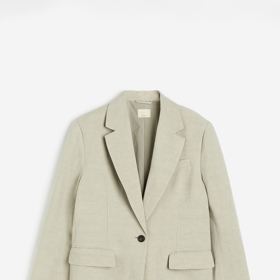 H&M Premium, původní cena 4499 Kč; cena po slevě 1799 Kč
