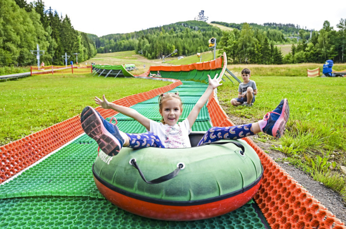 Horský resort Dolní Morava nabízí zábavu na každém kroku.
Horský resort Dolní Morava nabízí zábavu na každém kroku.