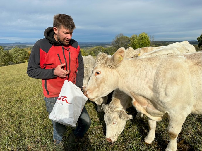 Galerie: Farma Kačiny se zaměřuje na seno pro koně