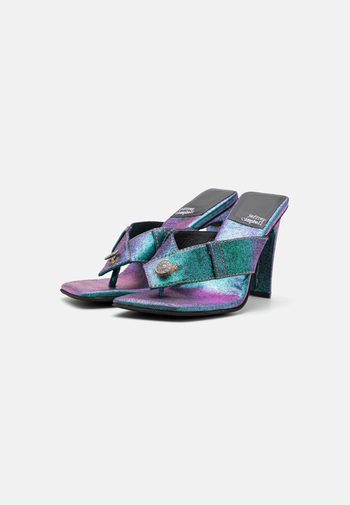 Žabky, Jeffrey Campbell, 5 080 Kč
Žabky, Jeffrey Campbell, 5 080 Kč