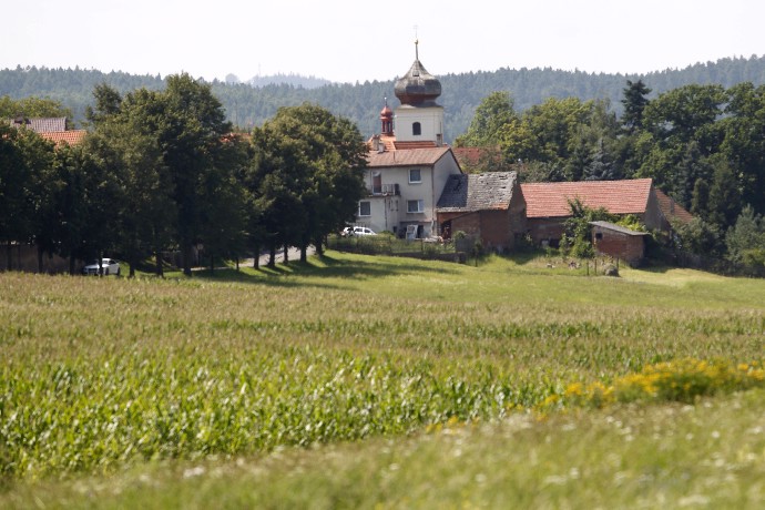 Vesnice Višňová se nachází 12 km od Příbrami
Vesnice Višňová se nachází 12 km od Příbrami