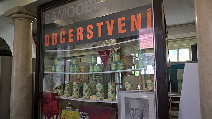 Potraviny za komunismu
