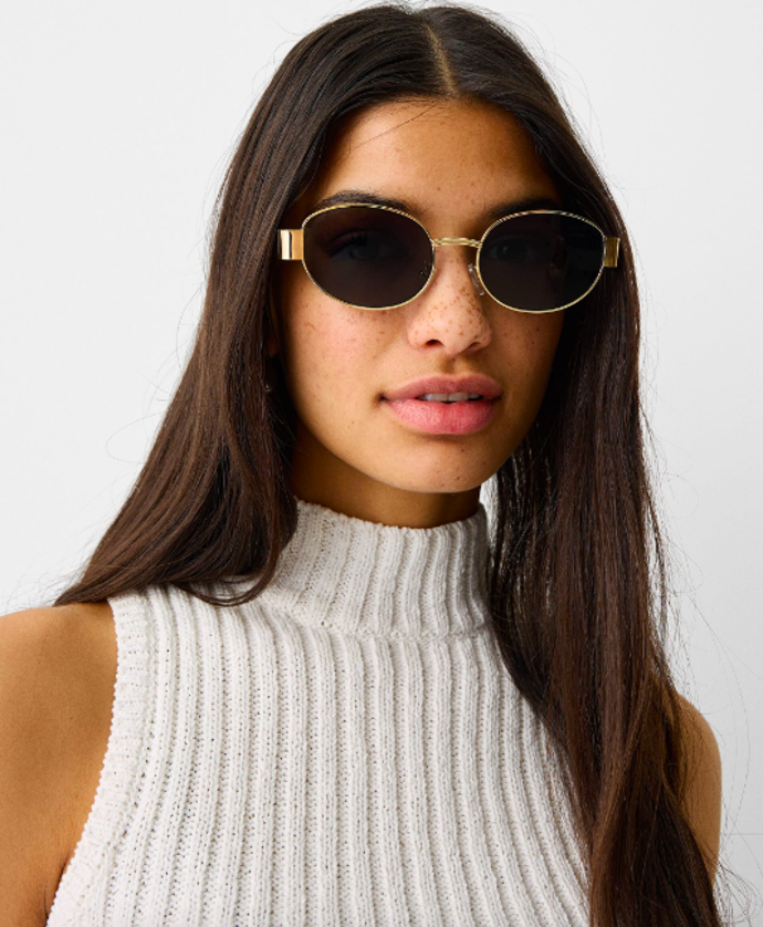 Oválné brýle, Bershka, 399 Kč
Oválné brýle, Bershka, 399 Kč