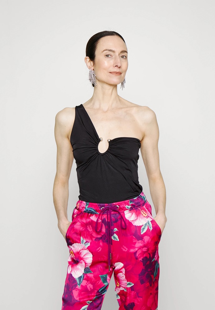 Top, Pinko, 4 650 Kč
Top, Pinko, 4 650 Kč