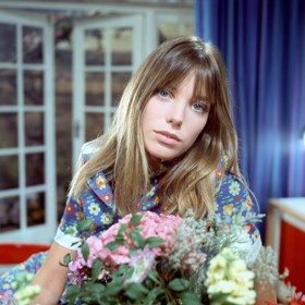 Záclonková ofina podle Jane Birkin

