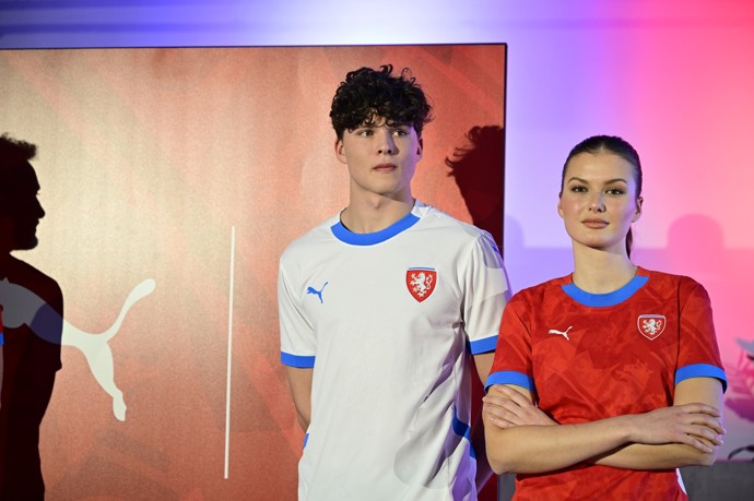 Fotbalisté a modelky patří k sobě
