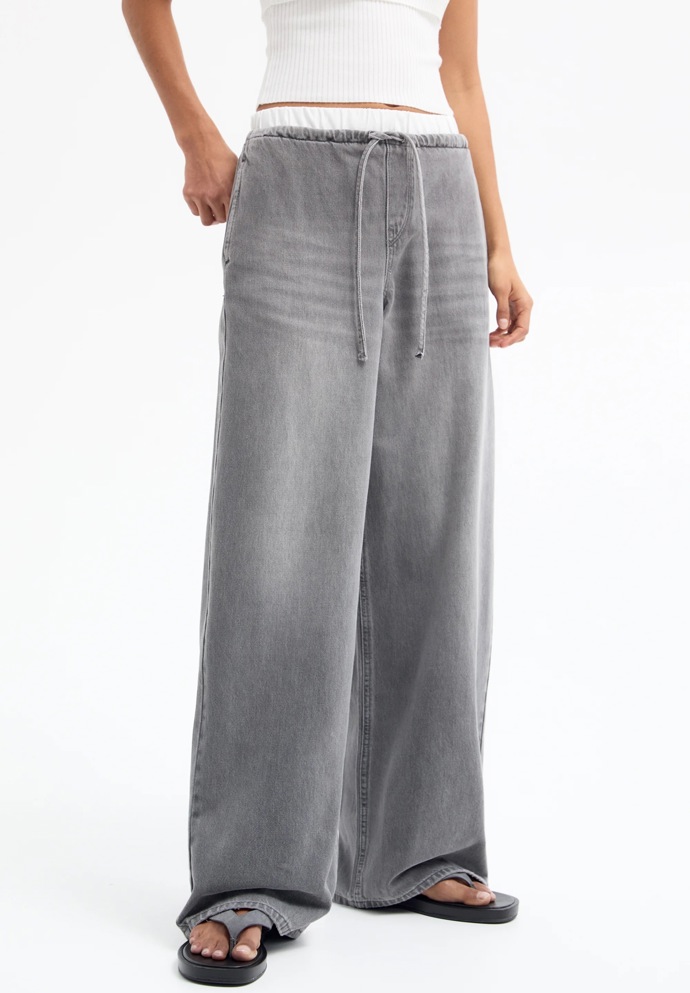 Kalhoty, Pull&Bear, 799 Kč
Kalhoty, Pull&Bear, 799 Kč