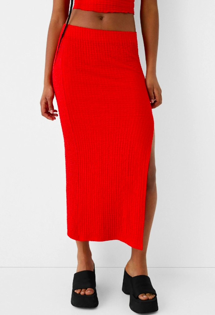 Pouzdrová sukně, Bershka, 579 Kč. 
